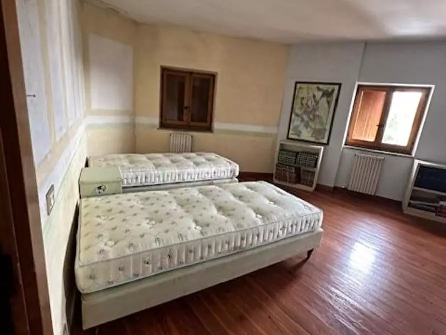 Immagine 25 di Casa indipendente in vendita  a Massa