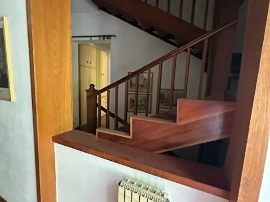 Immagine 35 di Casa indipendente in vendita  a Massa