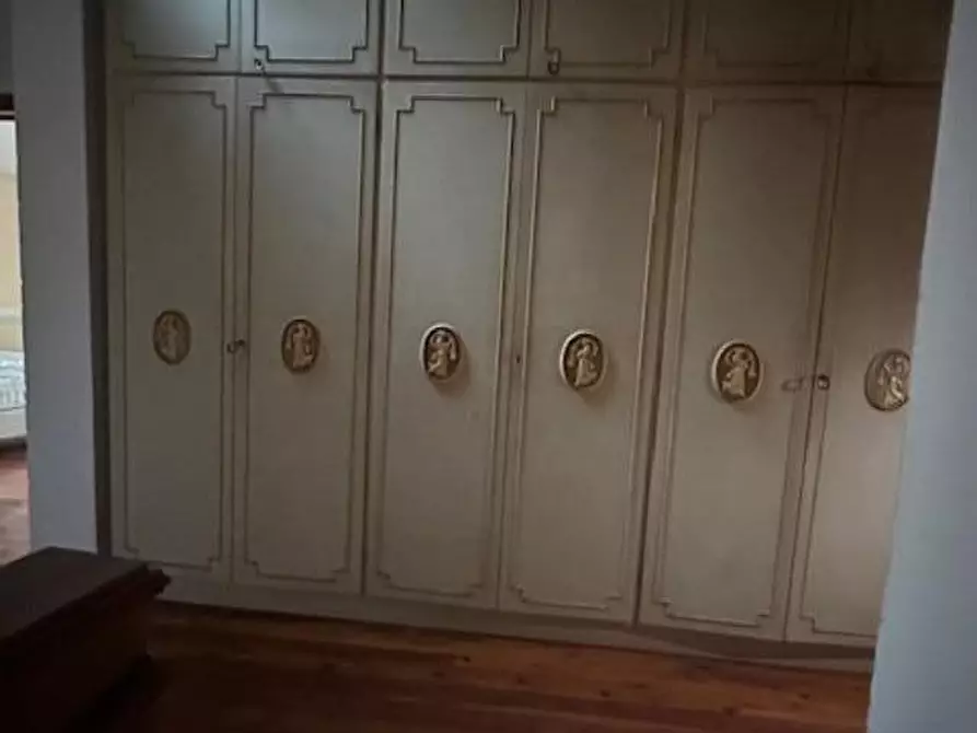 Immagine 23 di Casa indipendente in vendita  a Massa