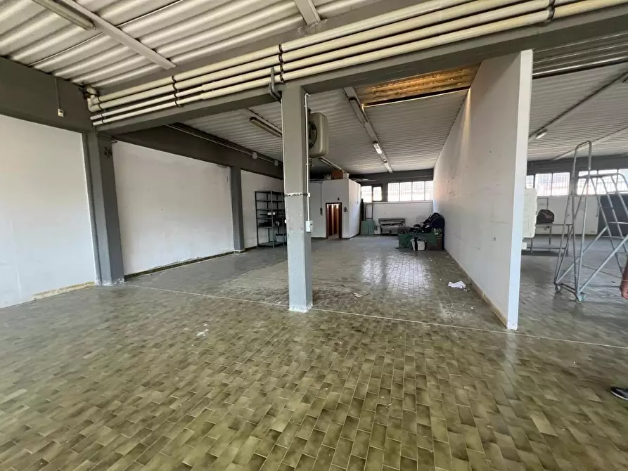 Immagine 4 di Attività artigianale in vendita  a Vinci