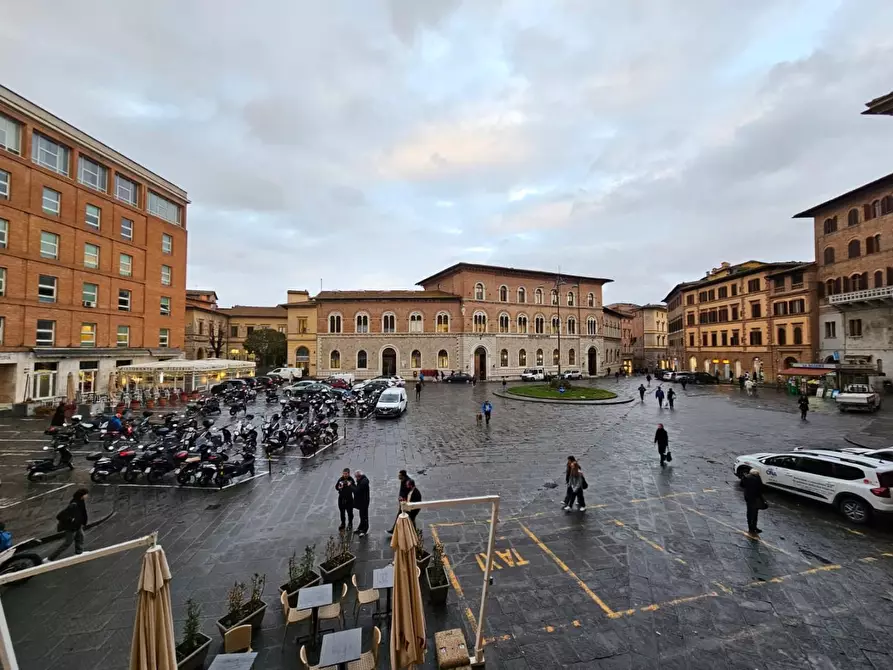Immagine 21 di Ufficio in affitto  a Siena