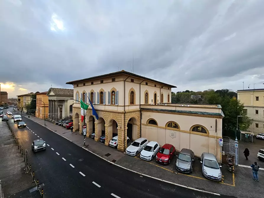 Immagine 24 di Ufficio in affitto  a Siena