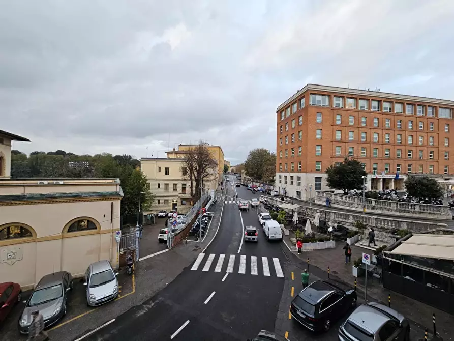 Immagine 26 di Ufficio in affitto  a Siena