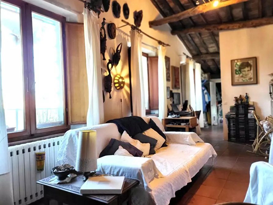 Immagine 7 di Mansarda in vendita  a Lucca