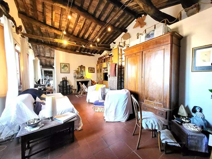 Immagine 6 di Mansarda in vendita  a Lucca