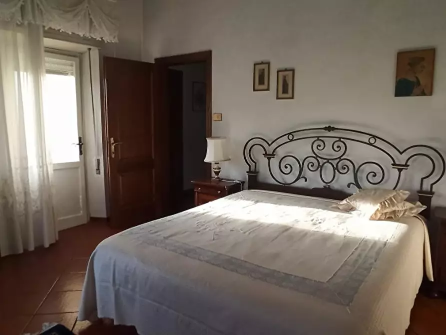 Immagine 47 di Casa bifamiliare in vendita  a Lucca