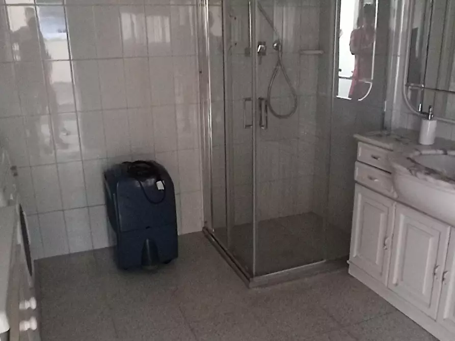 Immagine 26 di Casa bifamiliare in vendita  a Lucca