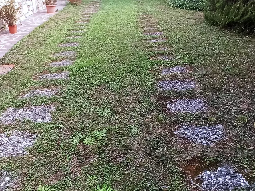 Immagine 32 di Casa bifamiliare in vendita  a Lucca