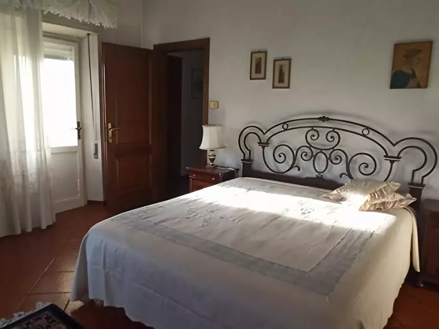 Immagine 49 di Casa bifamiliare in vendita  a Lucca