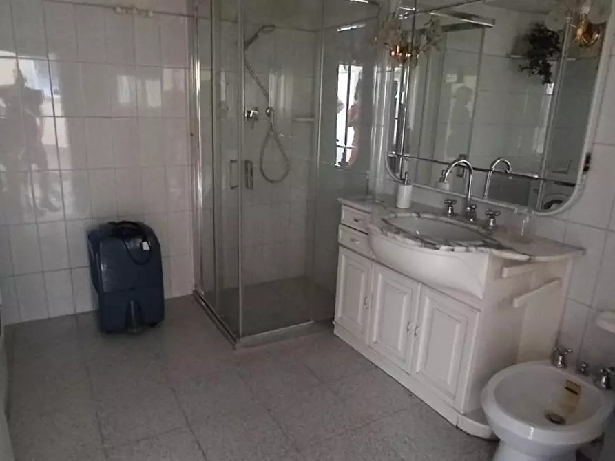 Immagine 25 di Casa bifamiliare in vendita  a Lucca