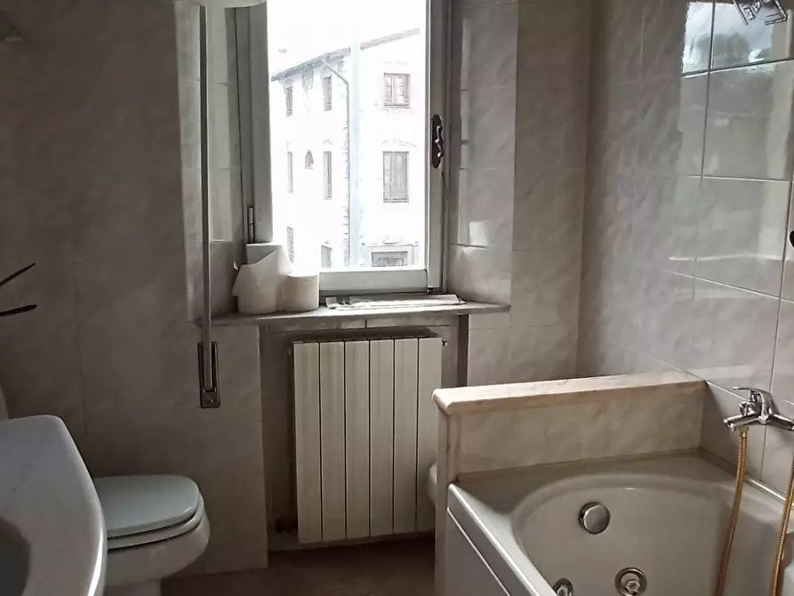 Immagine 41 di Casa bifamiliare in vendita  a Lucca