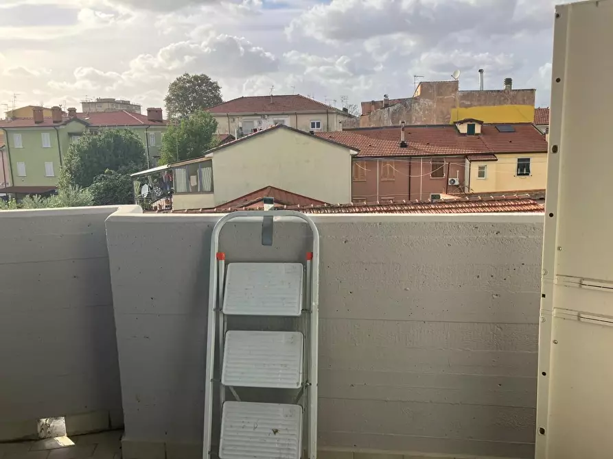 Immagine 11 di Appartamento in vendita  a Carrara
