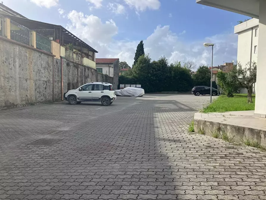Immagine 4 di Appartamento in vendita  a Carrara