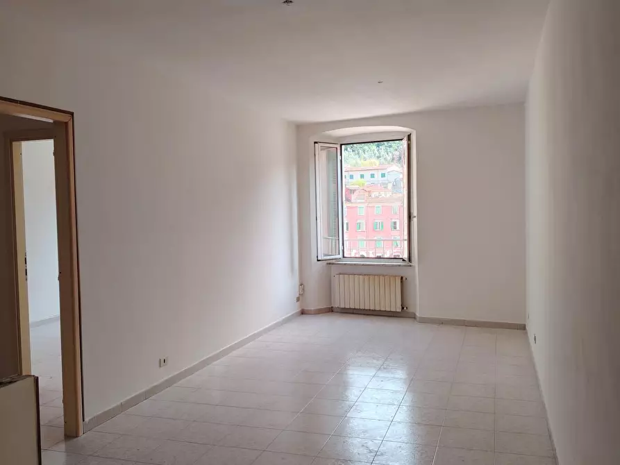 Immagine 2 di Appartamento in vendita  a Carrara