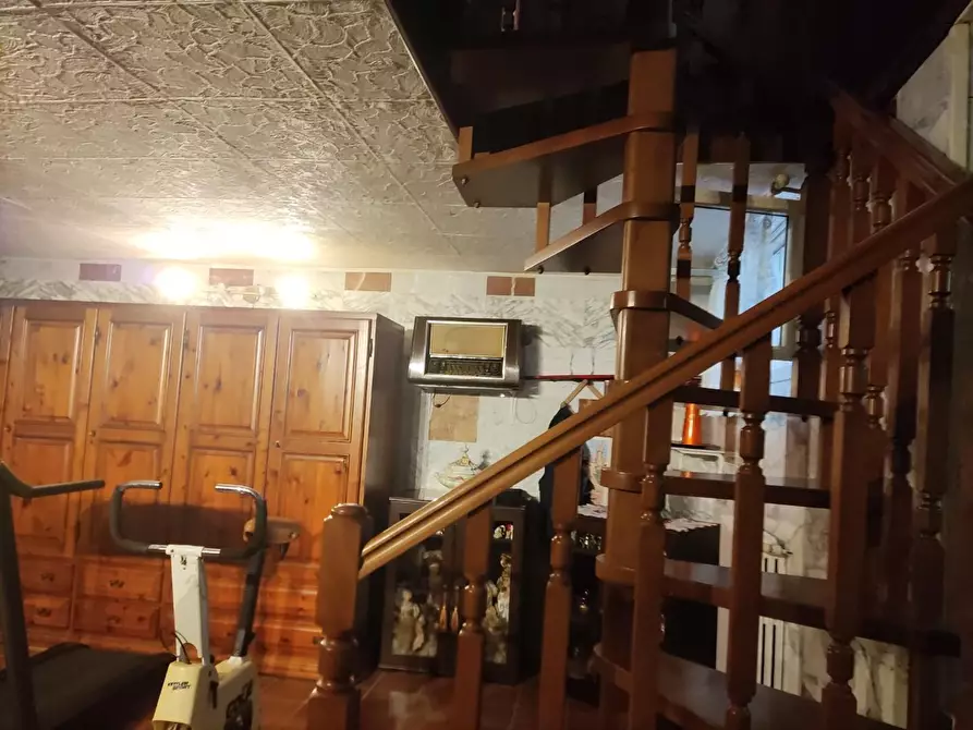 Immagine 35 di Porzione di casa in vendita  a Massa