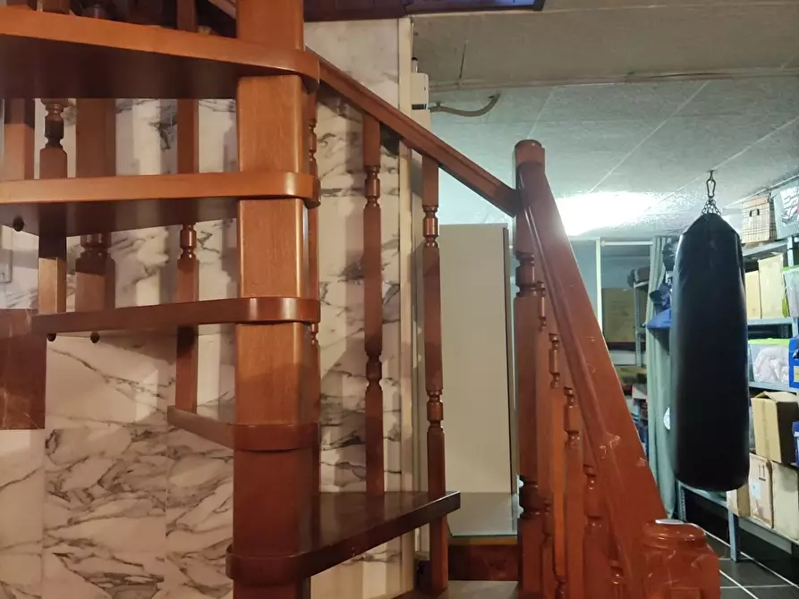 Immagine 31 di Porzione di casa in vendita  a Massa