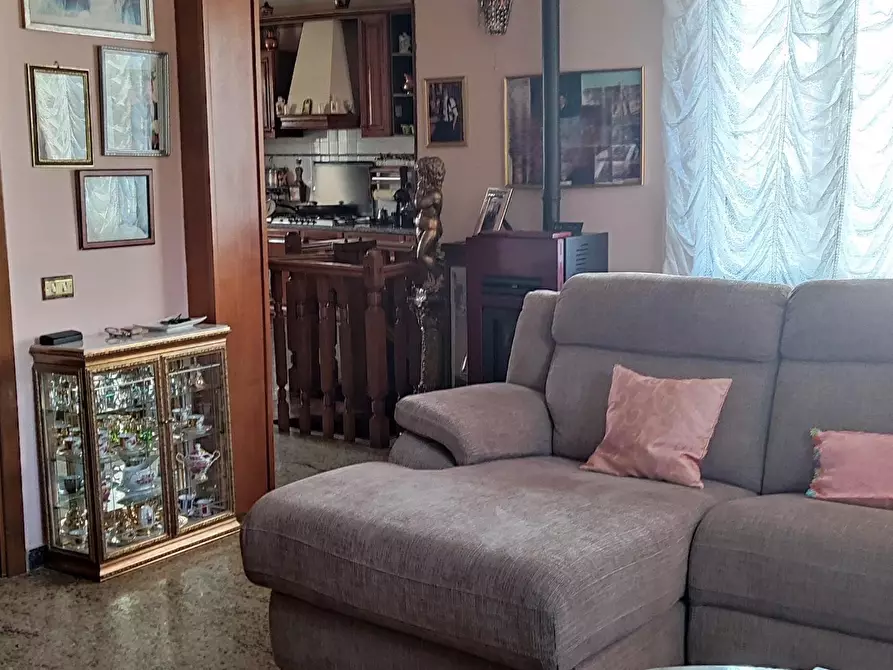 Immagine 20 di Porzione di casa in vendita  a Massa