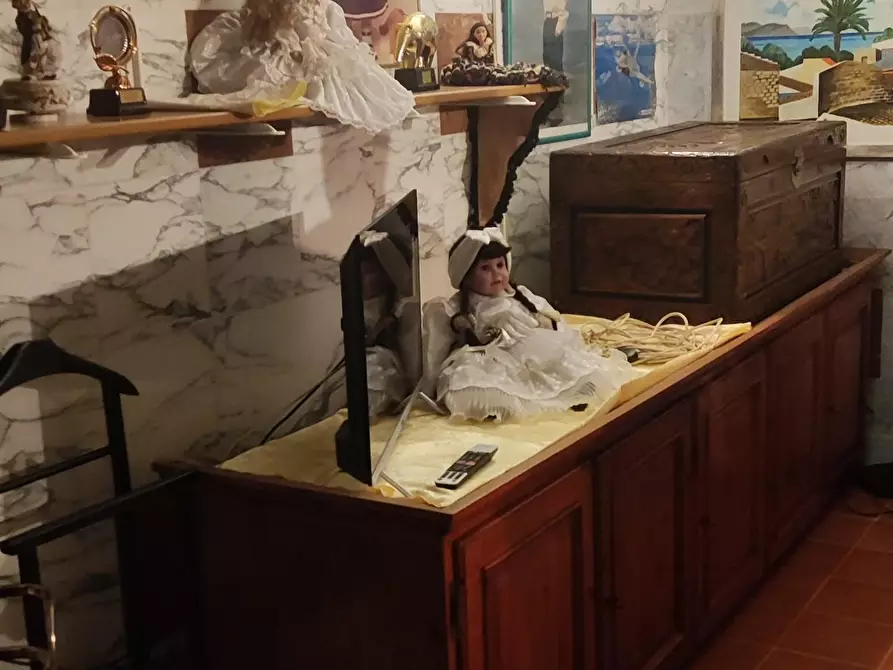 Immagine 36 di Porzione di casa in vendita  a Massa