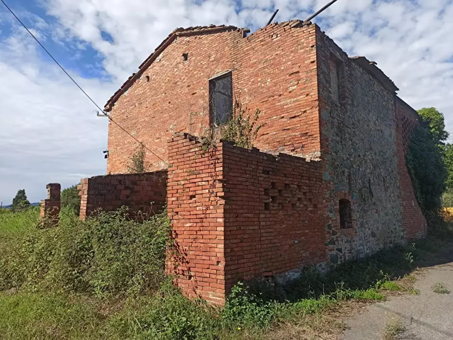 Immagine 4 di Rustico / casale in vendita  a Altopascio