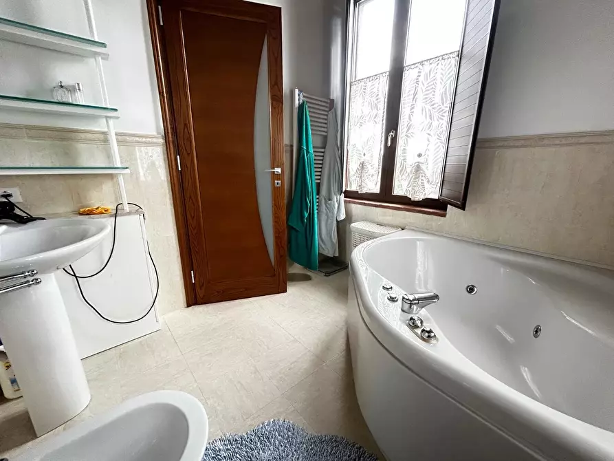 Immagine 17 di Appartamento in vendita  a Altopascio