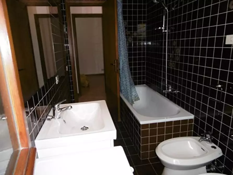 Immagine 5 di Appartamento in affitto  a Pisa