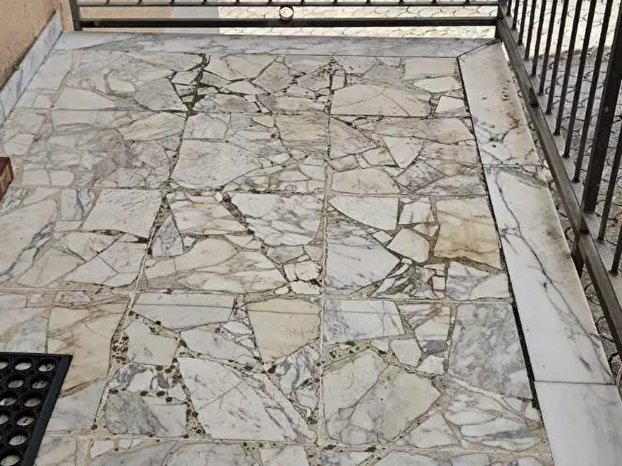 Immagine 12 di Casa indipendente in vendita  a Santa Maria A Monte