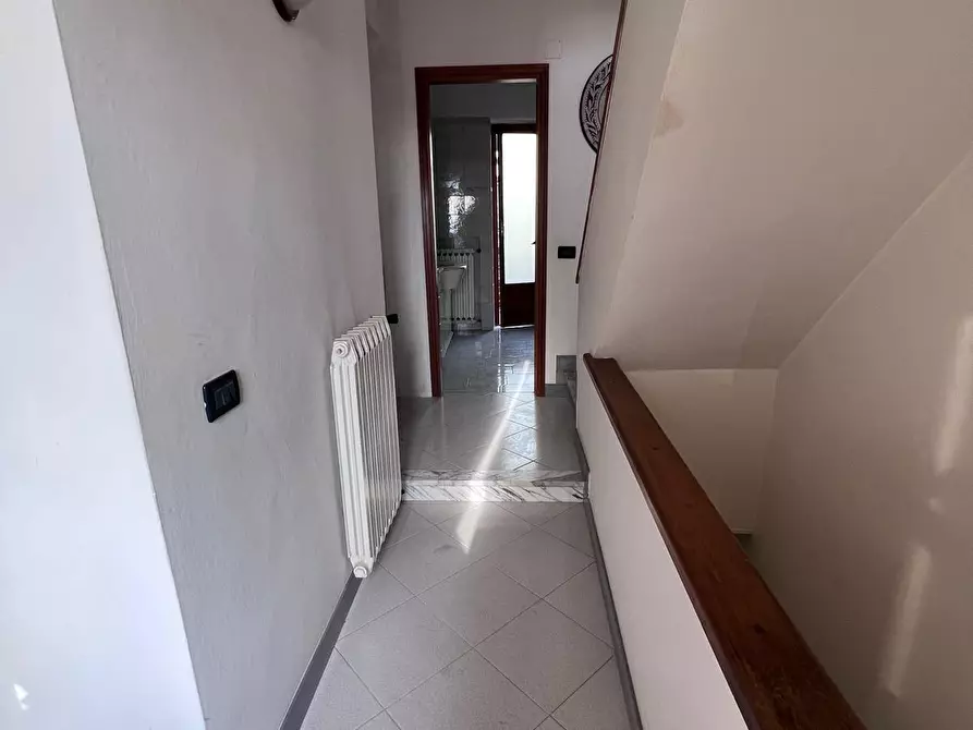 Immagine 10 di Terratetto in vendita  a Massa