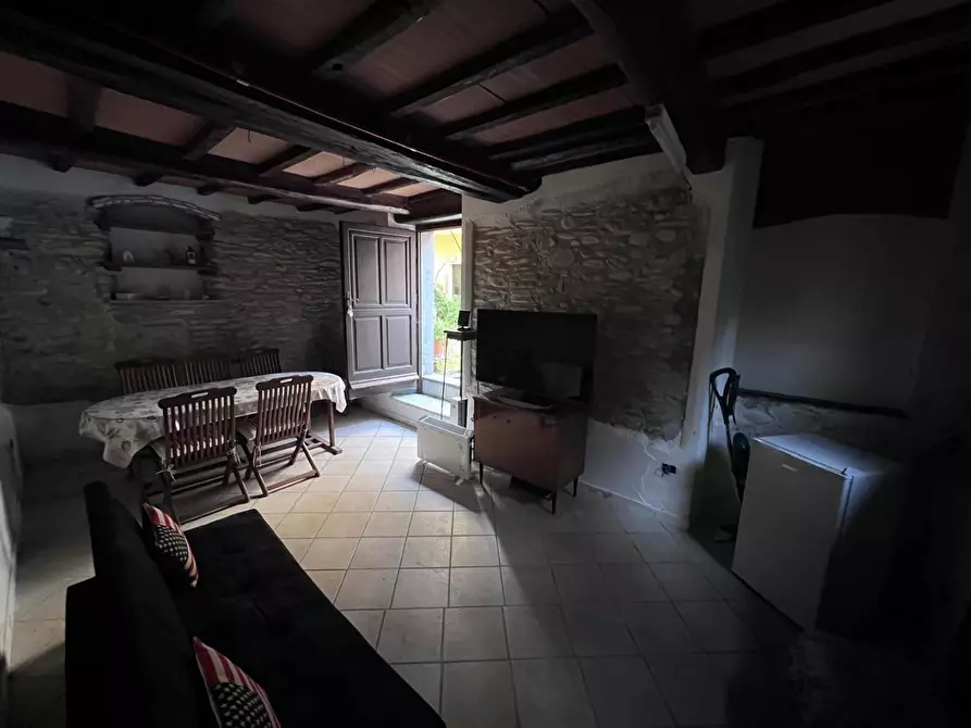 Immagine 17 di Terratetto in vendita  a Massa