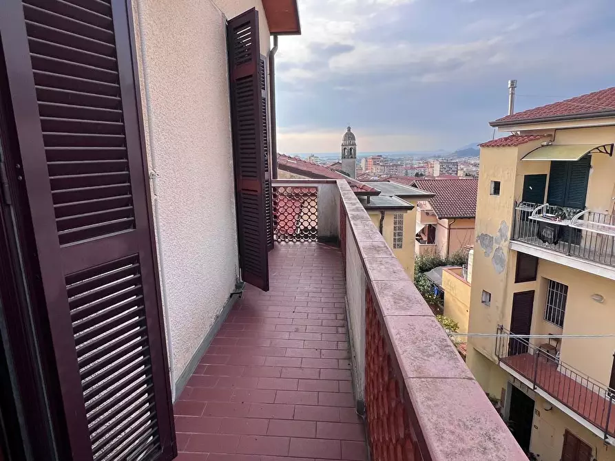 Immagine 23 di Terratetto in vendita  a Massa