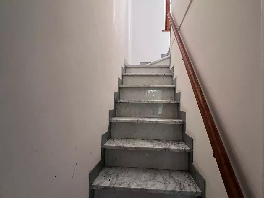 Immagine 9 di Terratetto in vendita  a Massa