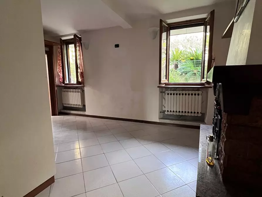 Immagine 6 di Terratetto in vendita  a Massa