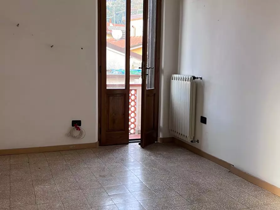 Immagine 19 di Terratetto in vendita  a Massa