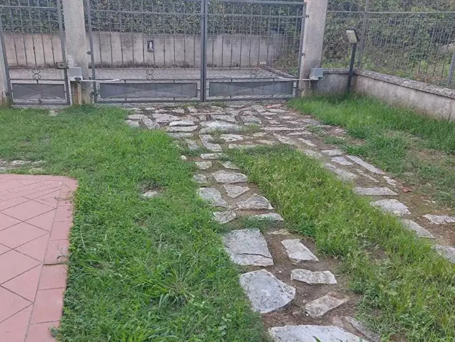 Immagine 13 di Appartamento in vendita  a Castelnuovo Magra