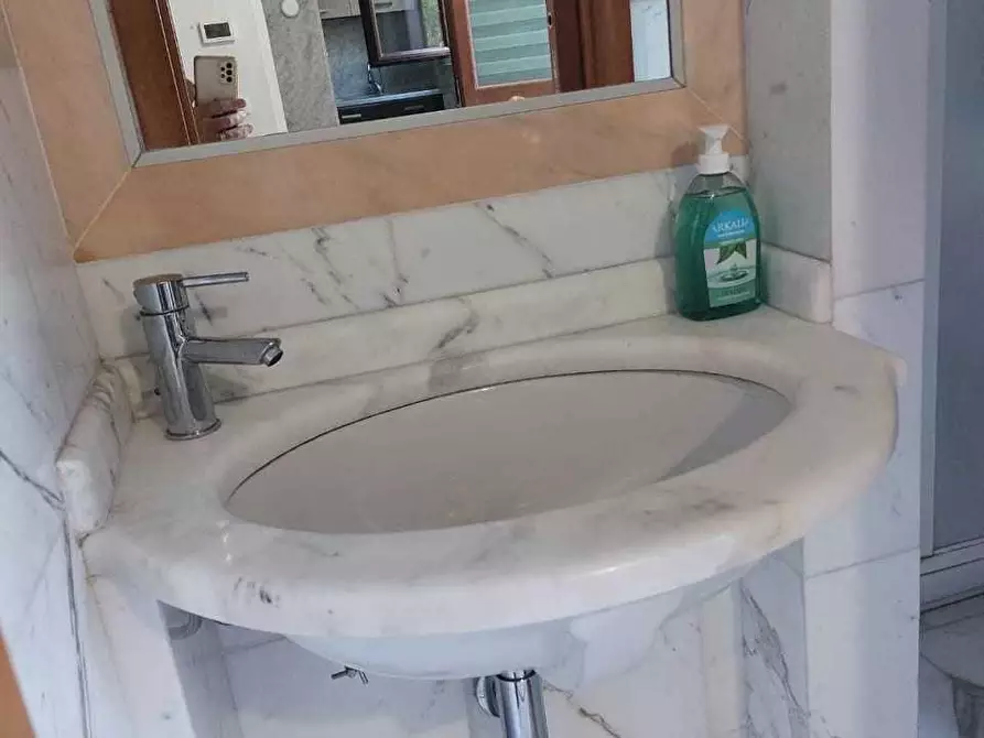 Immagine 5 di Appartamento in vendita  a Castelnuovo Magra