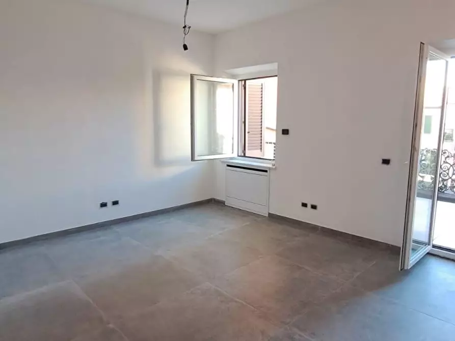 Immagine 30 di Appartamento in vendita  a Viareggio