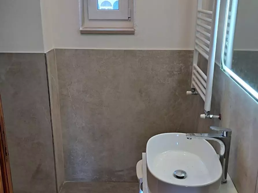 Immagine 33 di Appartamento in vendita  a Viareggio