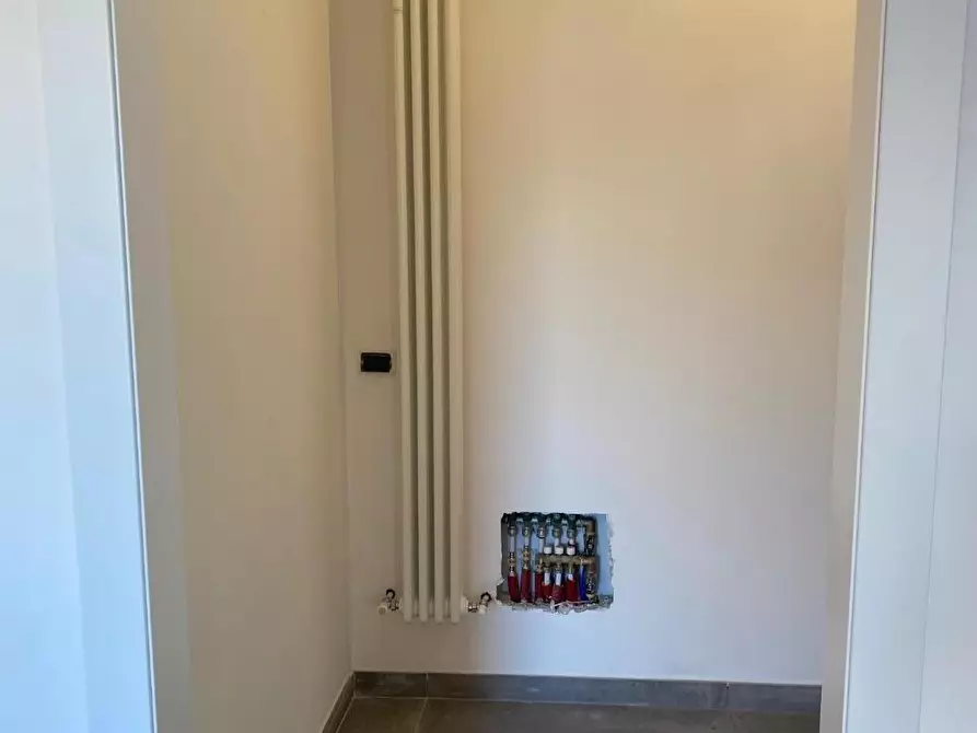 Immagine 21 di Appartamento in vendita  a Viareggio