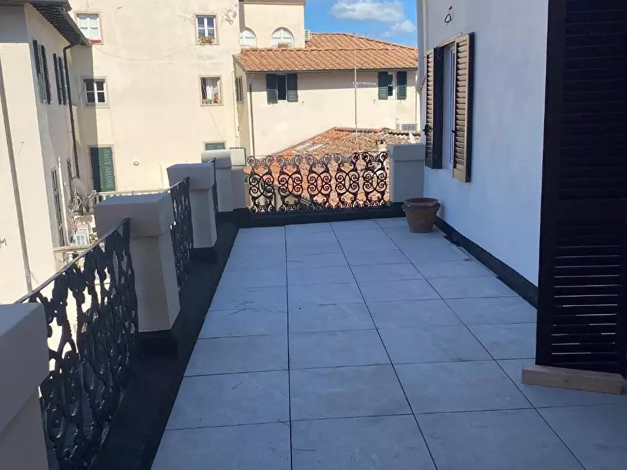 Immagine 14 di Appartamento in vendita  a Viareggio