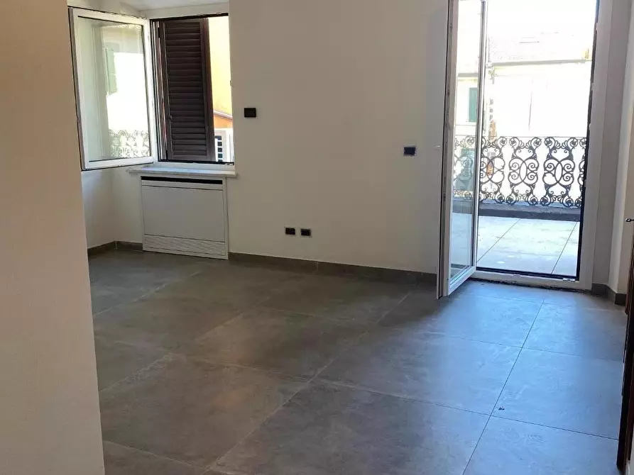 Immagine 15 di Appartamento in vendita  a Viareggio