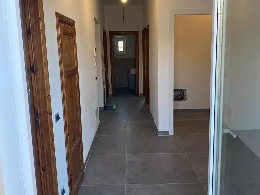 Immagine 17 di Appartamento in vendita  a Viareggio