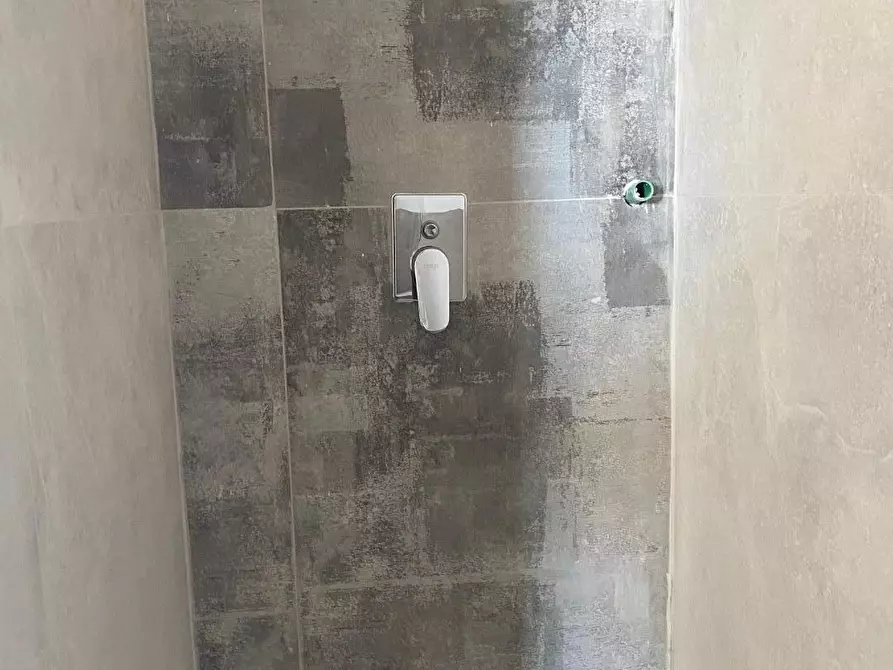 Immagine 8 di Appartamento in vendita  a Viareggio