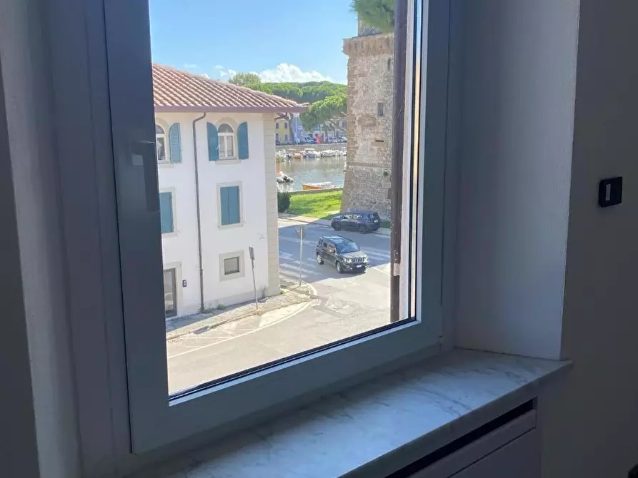 Immagine 12 di Appartamento in vendita  a Viareggio