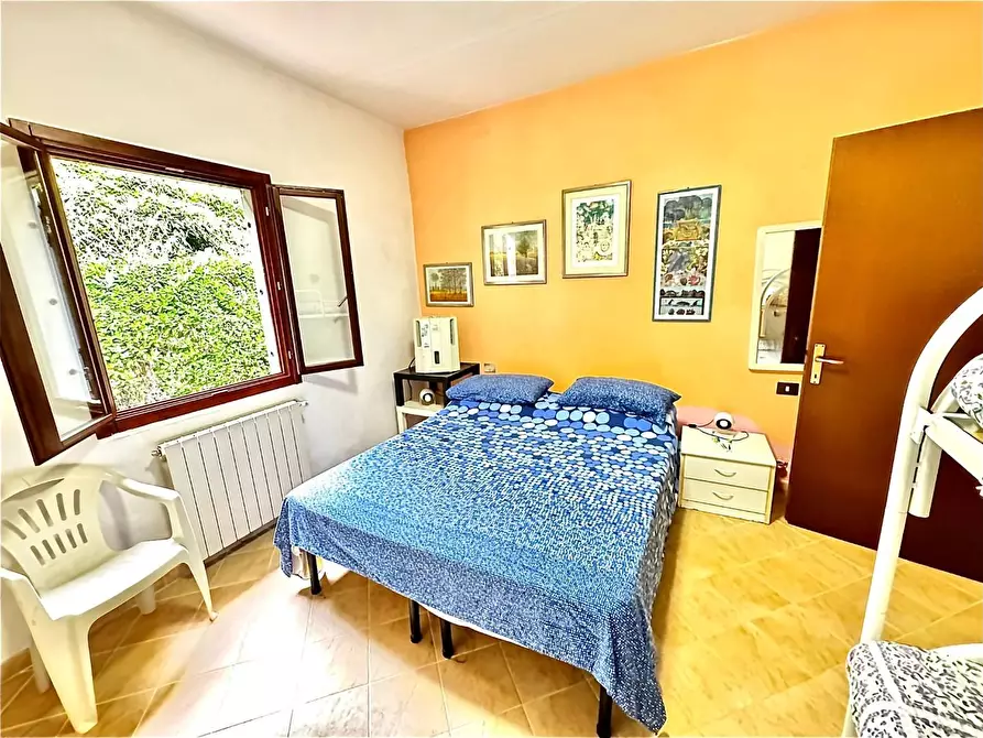 Immagine 10 di Casa indipendente in vendita  a Massa