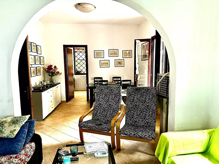 Immagine 5 di Casa indipendente in vendita  a Massa