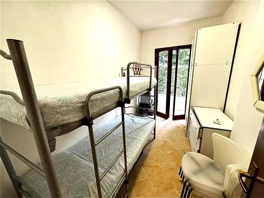 Immagine 14 di Casa indipendente in vendita  a Massa