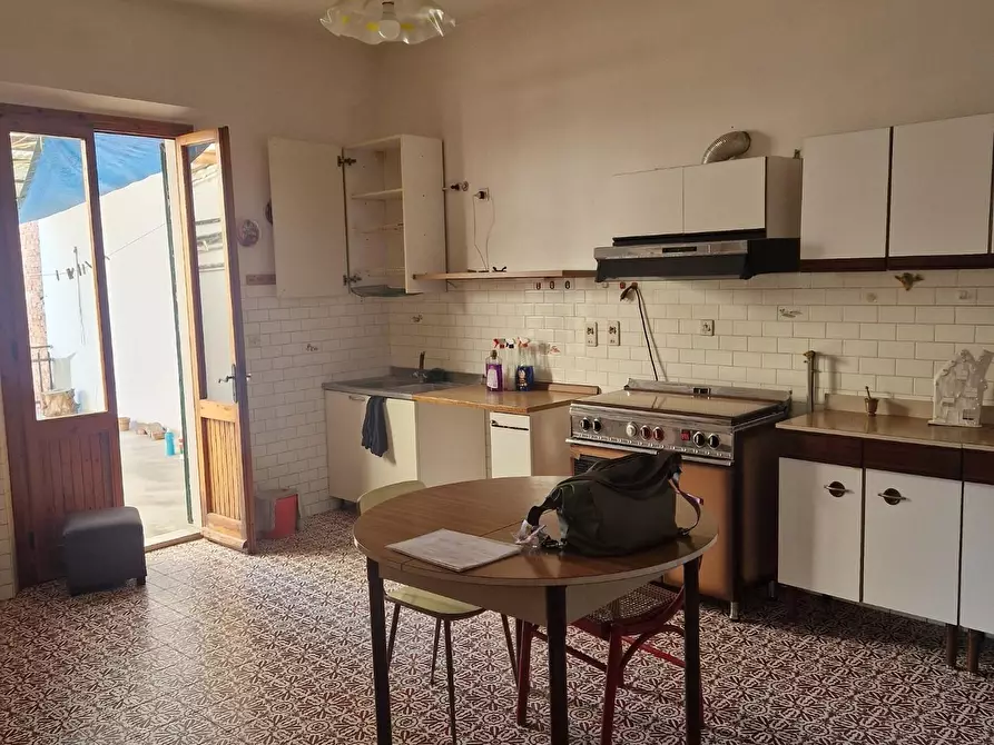 Immagine 2 di Porzione di casa in vendita  a Carmignano