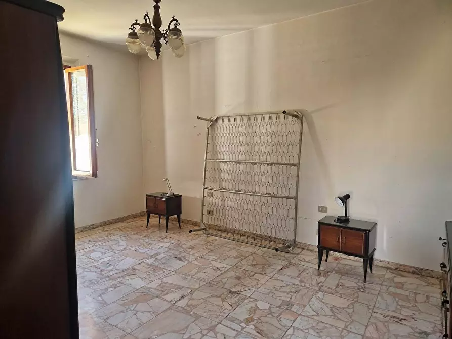 Immagine 10 di Porzione di casa in vendita  a Carmignano