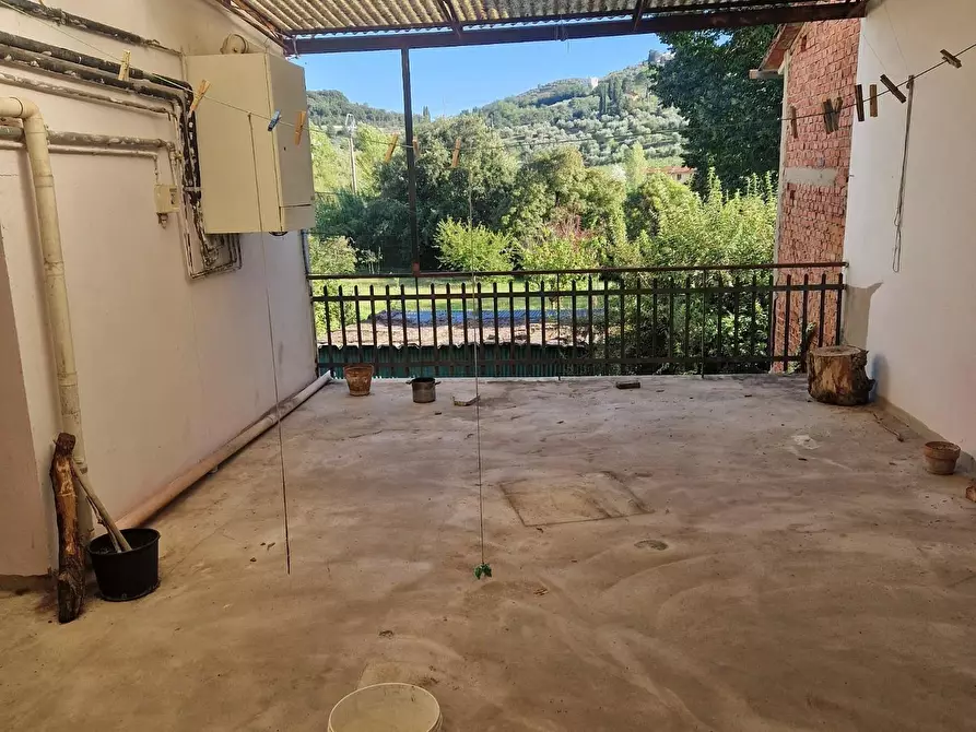 Immagine 3 di Porzione di casa in vendita  a Carmignano