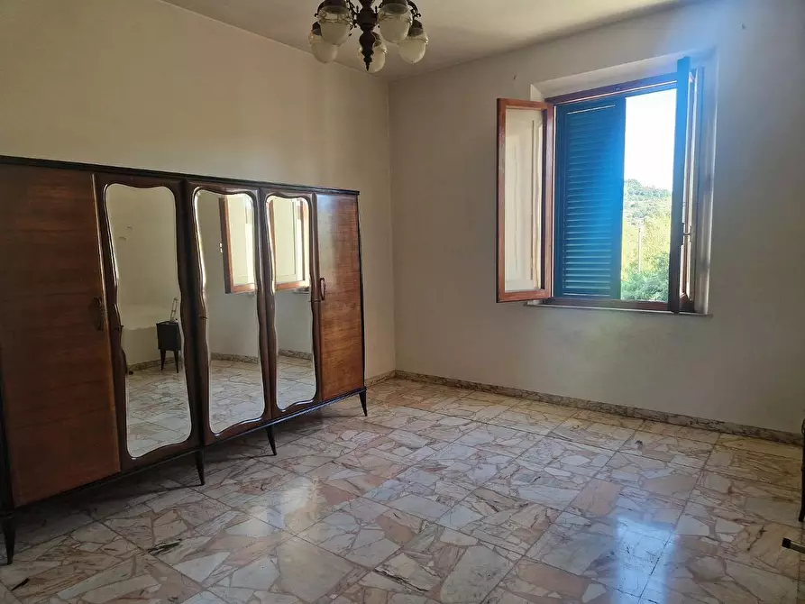 Immagine 14 di Porzione di casa in vendita  a Carmignano