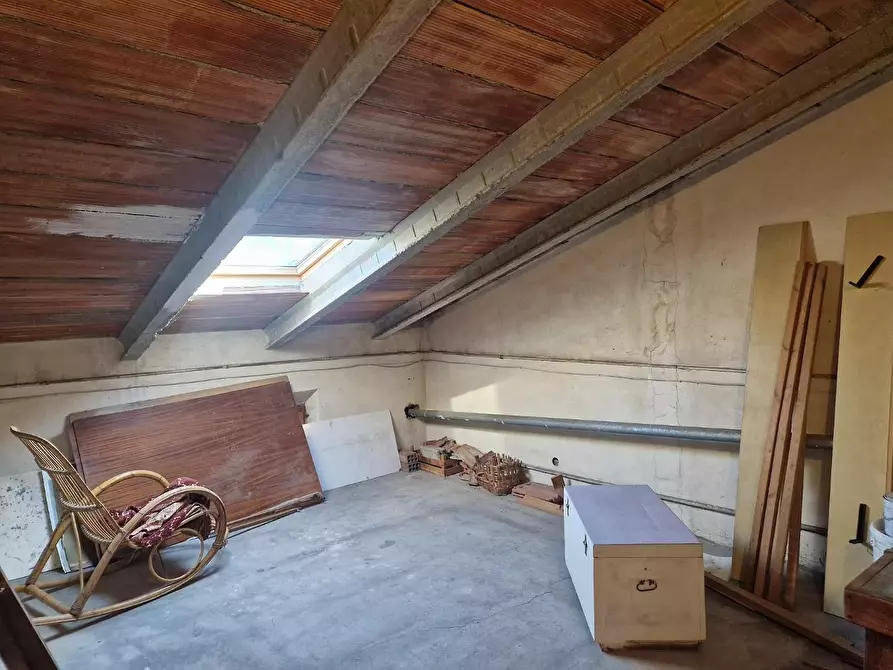 Immagine 21 di Porzione di casa in vendita  a Carmignano